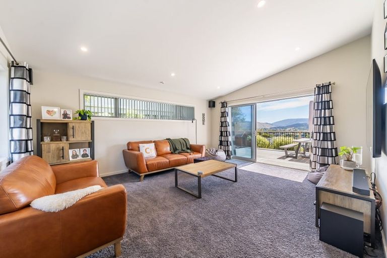 Photo of property in 4 Semaphore Lane, Whitby, Porirua, 5024