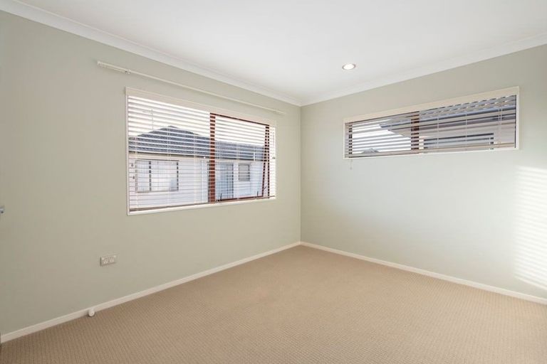 Photo of property in 13 Heidi Crescent, Flat Bush, Auckland, 2016