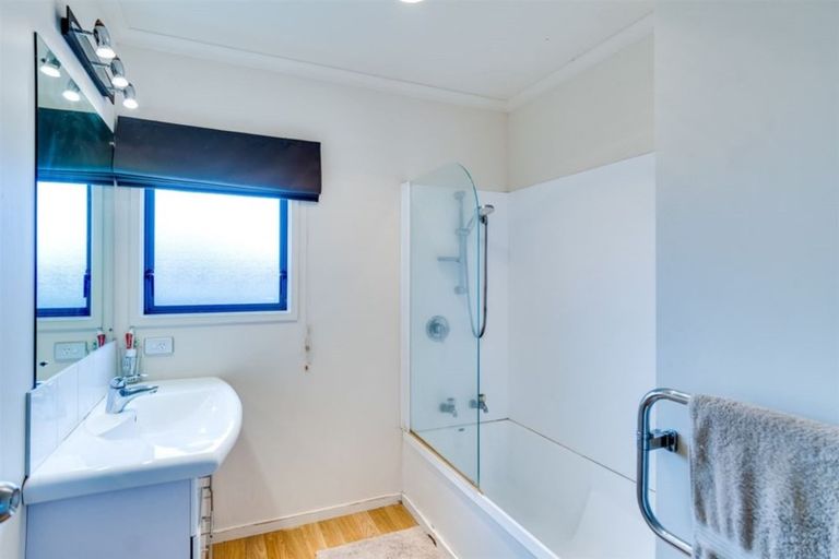 Photo of property in 104a Murphy Road, Taradale, Napier, 4112