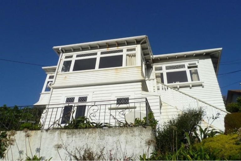 Photo of property in 9 Hungerford Road, Lyall Bay, Wellington, 6022