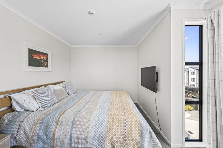 Photo of property in 12 Raranga Lane, Hobsonville, Auckland, 0616