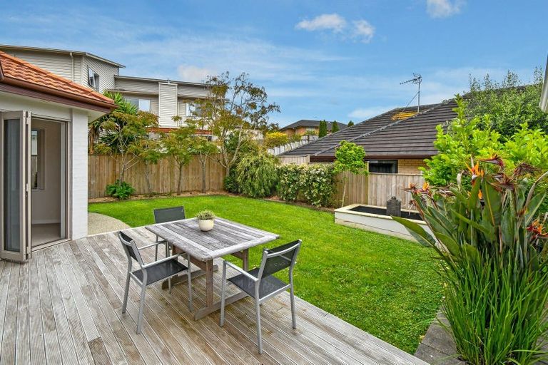 Photo of property in 36 Leburn Crescent, Flat Bush, Auckland, 2016