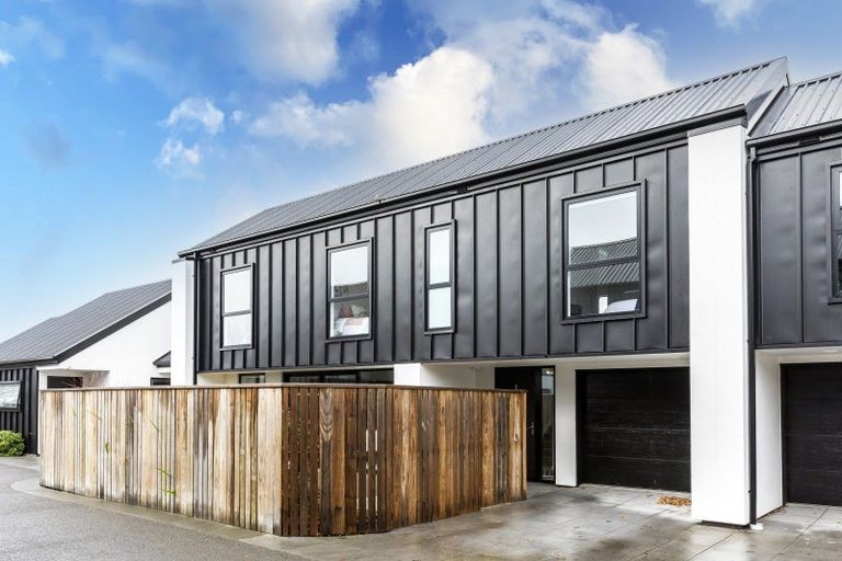 Photo of property in 2/143 Cranford Street, St Albans, Christchurch, 8014