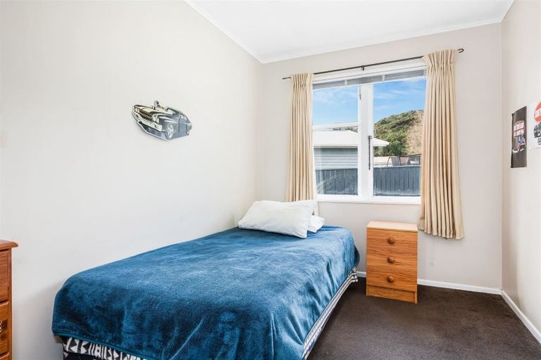 Photo of property in 3 Manurewa Grove, Wainuiomata, Lower Hutt, 5014