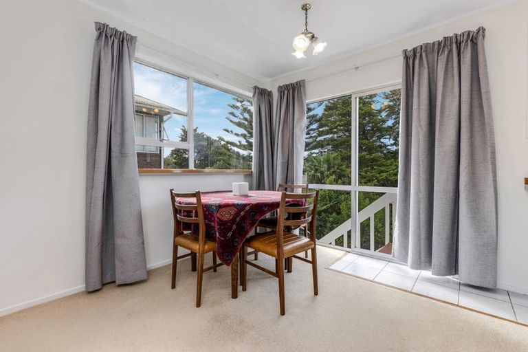 Photo of property in 102 Glendale Road, Glen Eden, Auckland, 0602