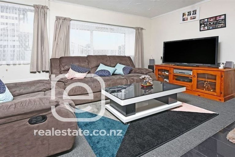 Photo of property in 9 Beaufort Place, Papatoetoe, Auckland, 2025