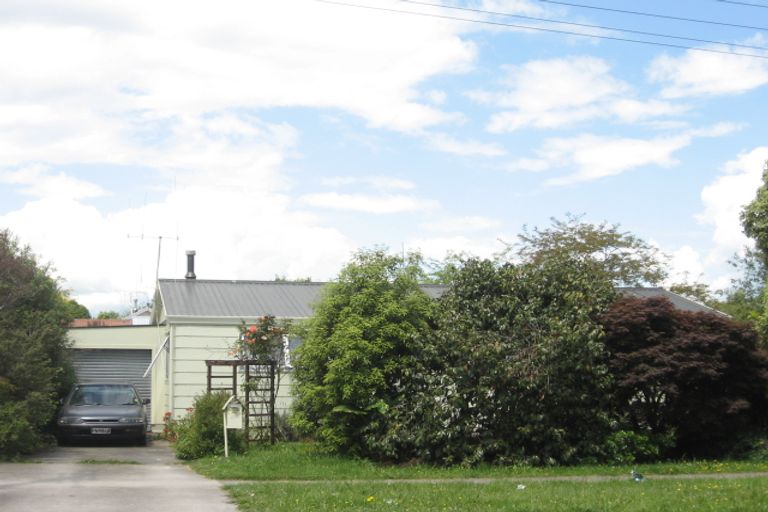 Photo of property in 286 Shakespeare Street, Leamington, Cambridge, 3432