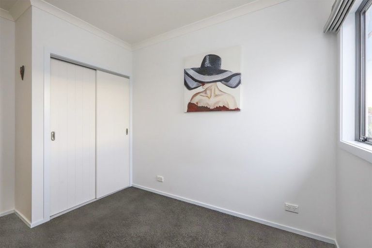 Photo of property in 9 Ohau Place, Poraiti, Napier, 4112