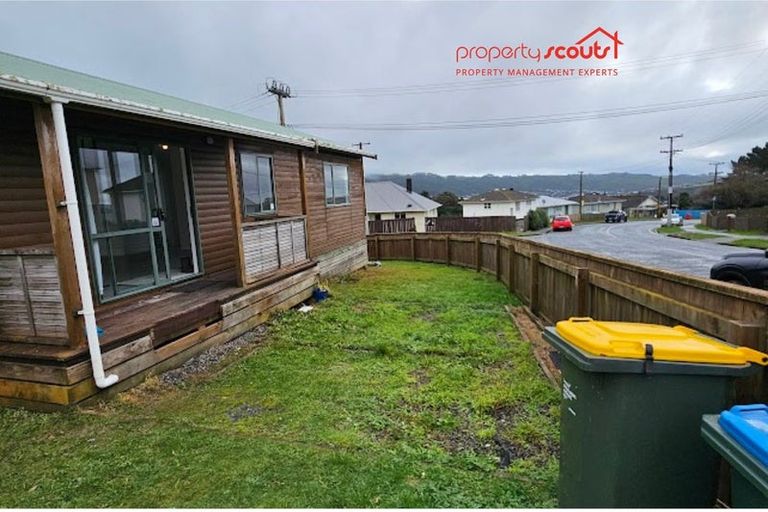 Photo of property in 1 Durham Street, Cannons Creek, Porirua, 5024