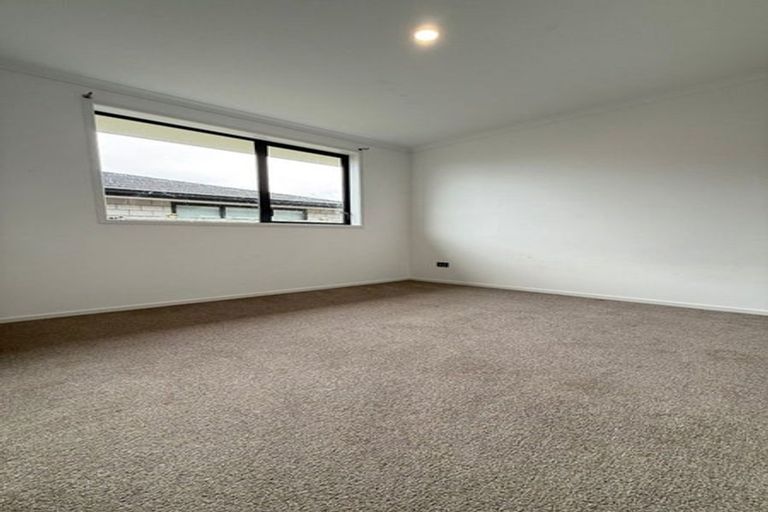 Photo of property in 11 Tauroa Drive, Tuakau, 2121