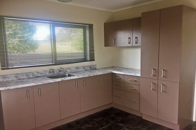 Photo of property in 7 Peter Hall Drive, Kelvin Grove, Palmerston North, 4414