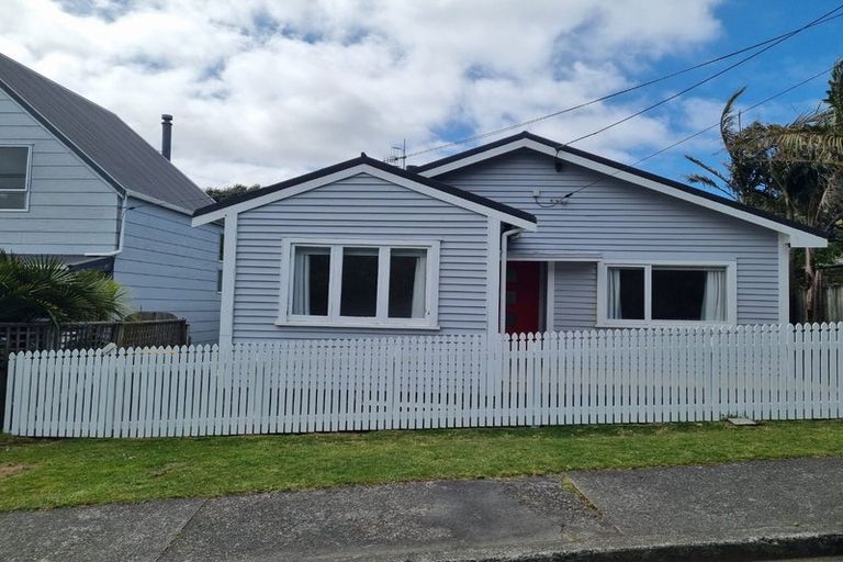 Photo of property in 98 Muri Road, Pukerua Bay, 5026