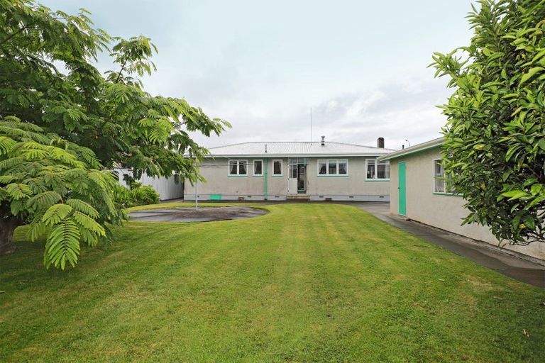 Photo of property in 10 Neeve Road, Taradale, Napier, 4112