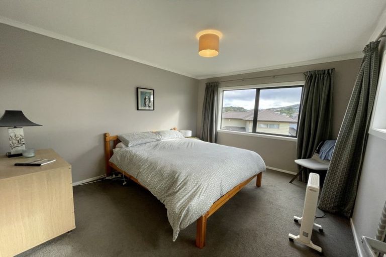 Photo of property in 4 Cresswell Place, Johnsonville, Wellington, 6037