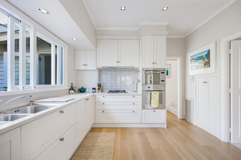 Photo of property in 13 Cameron Street, Takapuna, Auckland, 0622