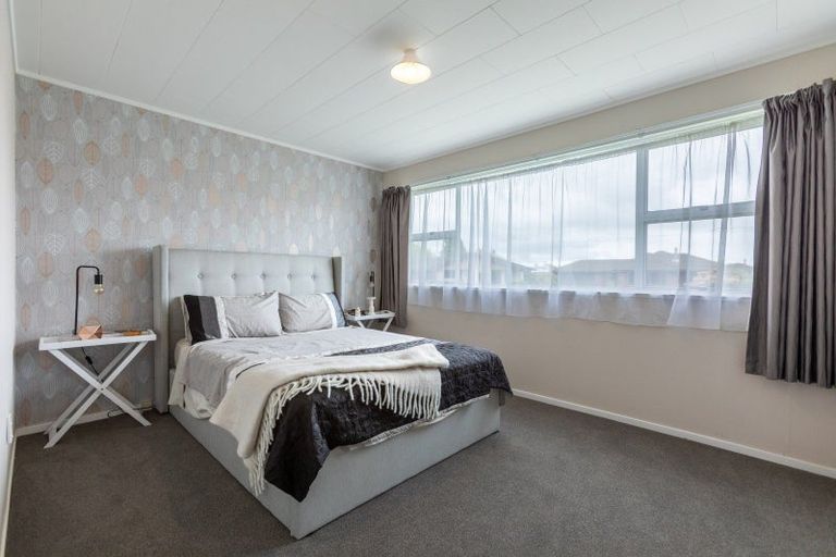 Photo of property in 20 Ruahine Street, Dannevirke, 4930
