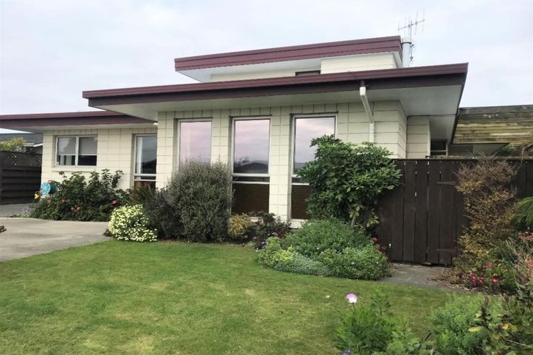 Photo of property in 27 Coventry Avenue, Tamatea, Napier, 4112