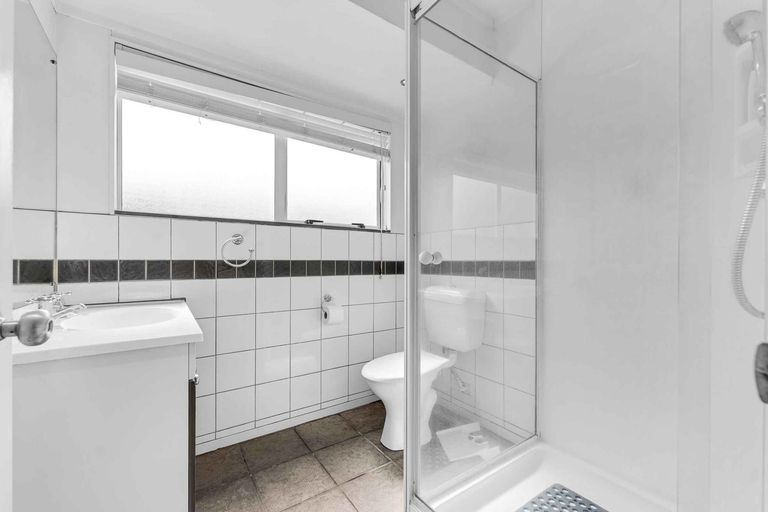 Photo of property in 70 Tington Avenue, Wattle Downs, Auckland, 2103