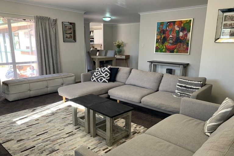 Photo of property in 11 Farmdale Court, Flat Bush, Auckland, 2019