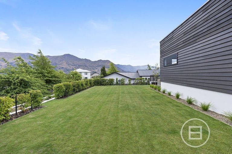 Photo of property in 34 Minaret Ridge, Wanaka, 9305