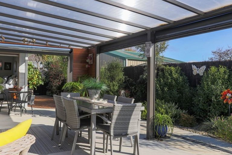 Photo of property in 19 Edgewater Grove, Whakatane, 3120