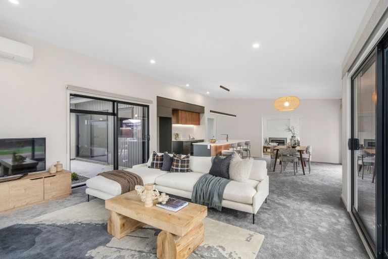 Photo of property in 26 Phoenix Palms Grove, Levin, 5510