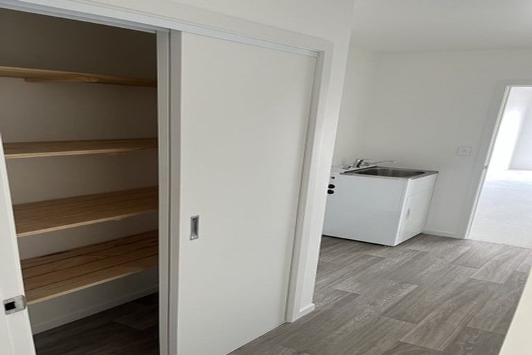 Photo of property in 24 Dudley Crescent, Cable Bay, 0420