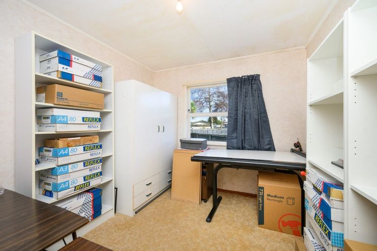 Photo of property in 33 Apollo Parade, Milson, Palmerston North, 4414