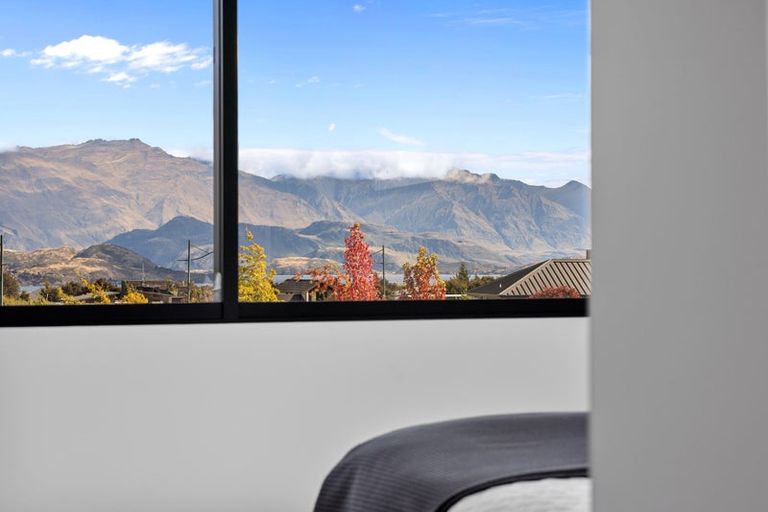 Photo of property in 34 Minaret Ridge, Wanaka, 9305
