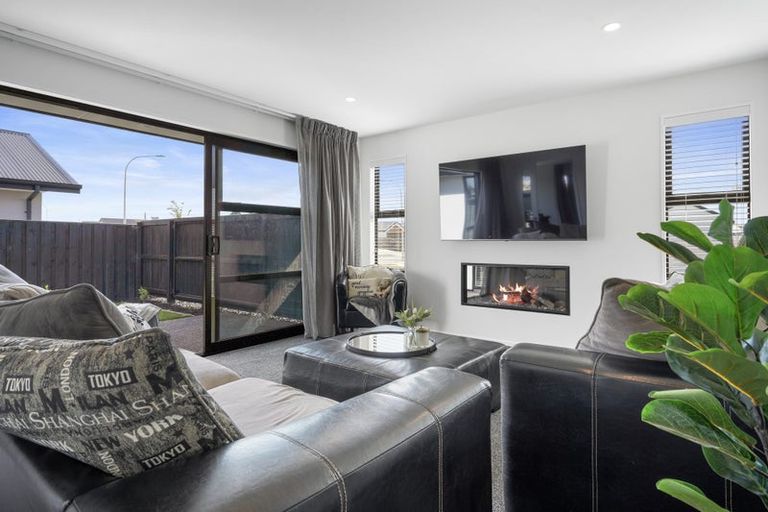 Photo of property in 31 Hotere Street, Rangiora, 7400