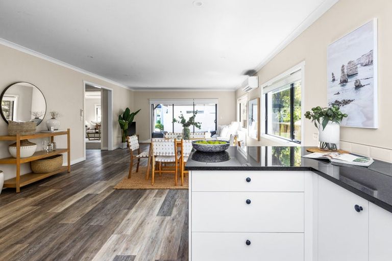 Photo of property in 51 Kent Terrace, Taradale, Napier, 4112