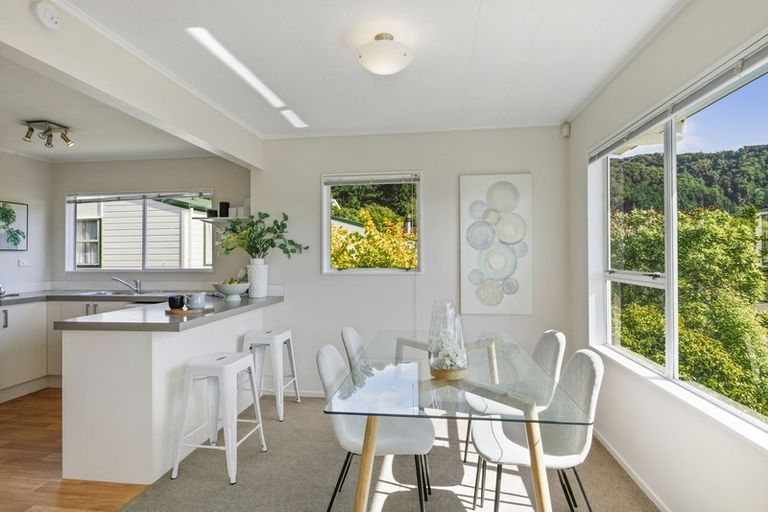 Photo of property in 43 Holland Street, Wainuiomata, Lower Hutt, 5014