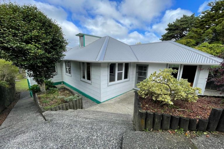 Photo of property in 29 Prospect Terrace, Johnsonville, Wellington, 6037