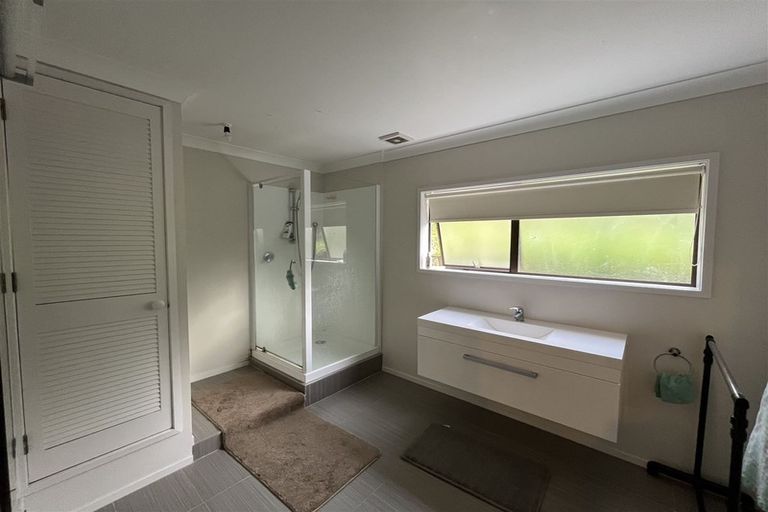 Photo of property in 1/52b Pleasant Road, Glen Eden, Auckland, 0602