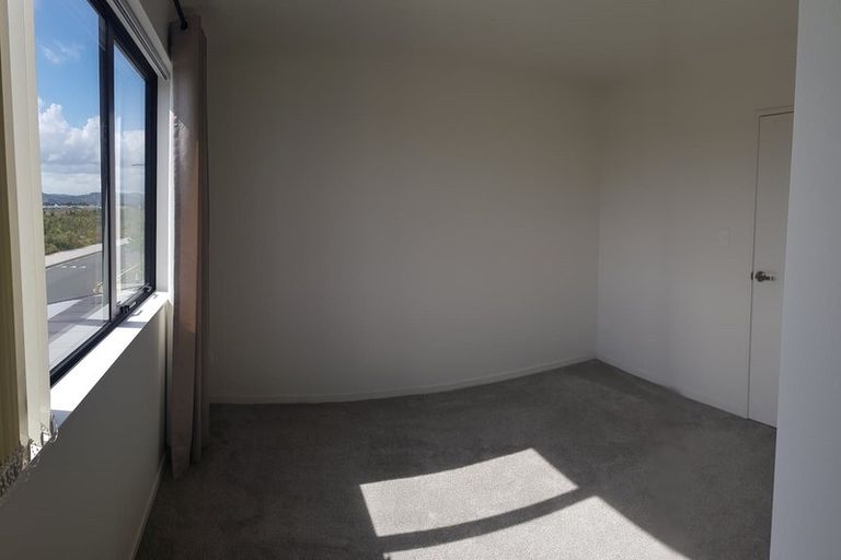 Photo of property in 17 Kaha Road, Takanini, 2110