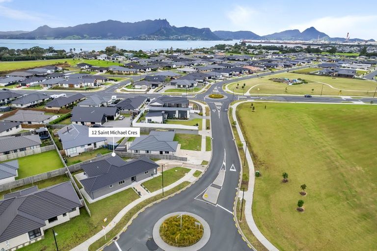 Photo of property in 12 Saint Michael Crescent, One Tree Point, 0118