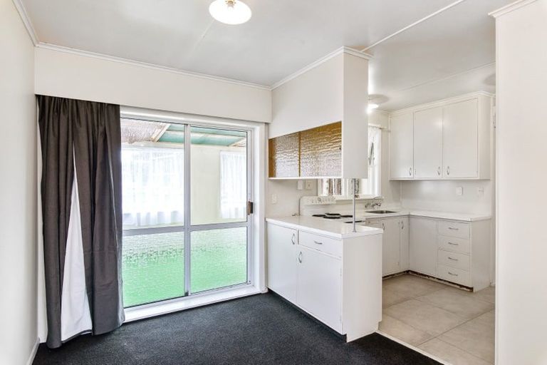 Photo of property in 17 John Street, Levin, 5510