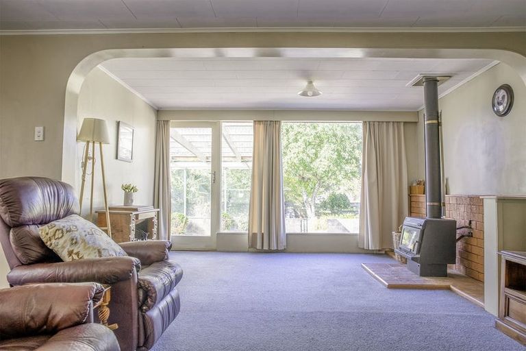 Photo of property in 24 Bennett Street, Waipawa, 4210