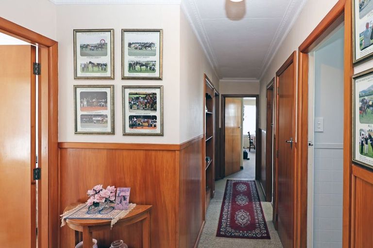 Photo of property in 42 Stuart Street, Holmes Hill, Oamaru, 9401