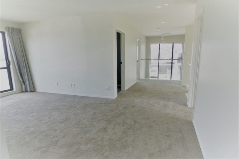 Photo of property in 13 Habitat Place, Hobsonville, Auckland, 0616