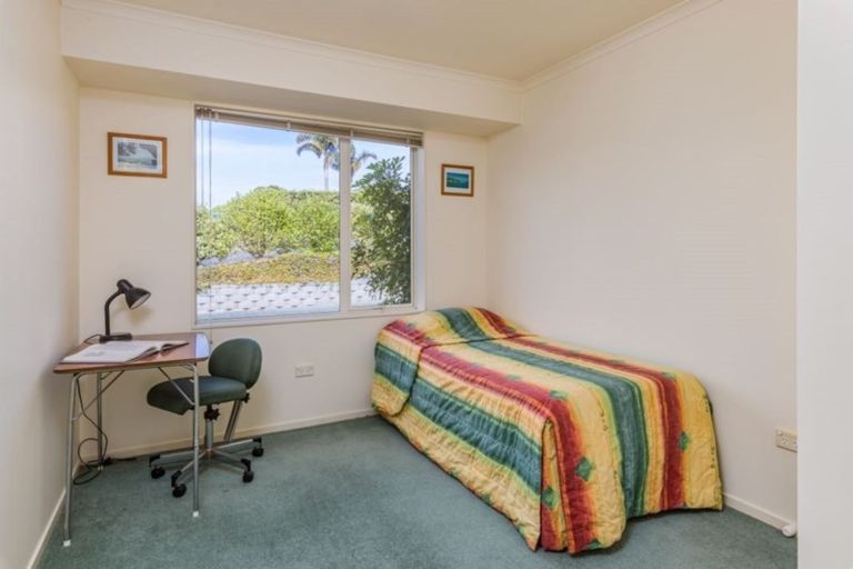 Photo of property in 2 Ocean View Road, Cable Bay, 0420
