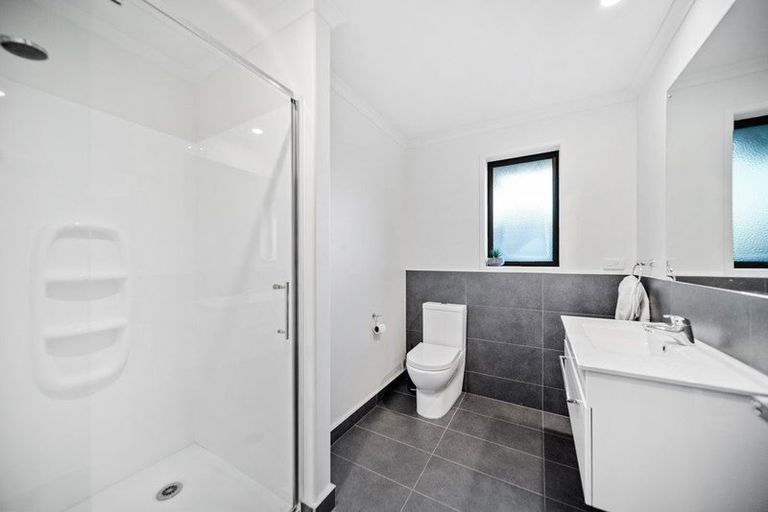 Photo of property in 5a Pukaki Road, Mangere, Auckland, 2022