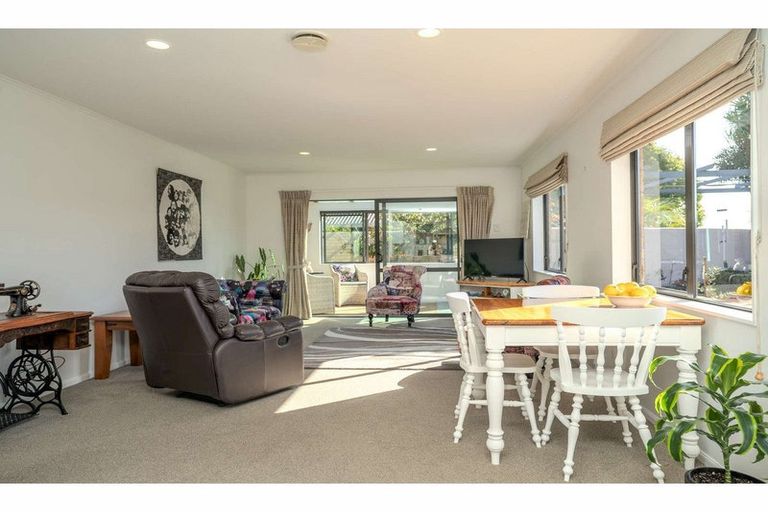 Photo of property in 21 Fairway Drive, Kerikeri, 0230