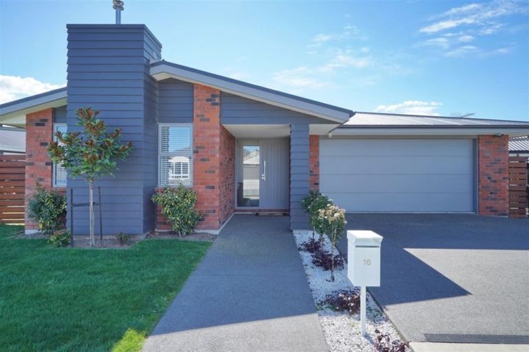 Photo of property in 16 Lilian Street, Kaiapoi, 7630