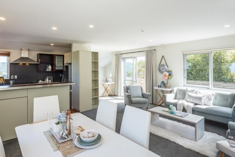 Photo of property in 52 Bedford Street, Northland, Wellington, 6012