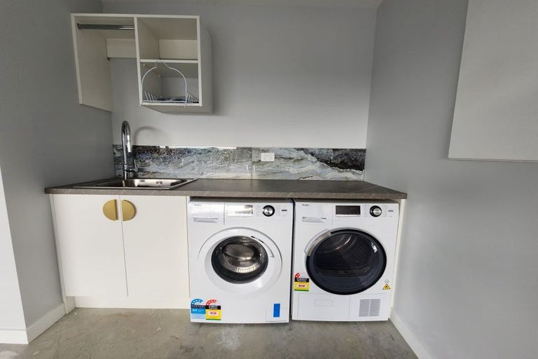 Photo of property in 12 Topsail Way, Whitby, Porirua, 5024