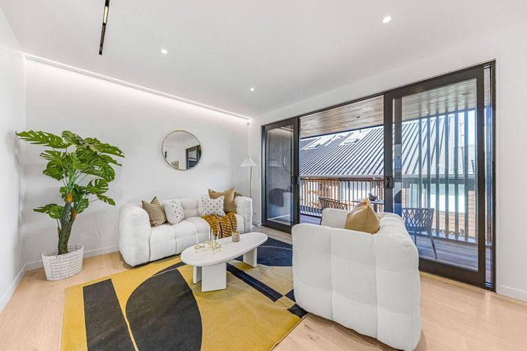 Photo of property in 12c Kowhai Road, Campbells Bay, Auckland, 0630