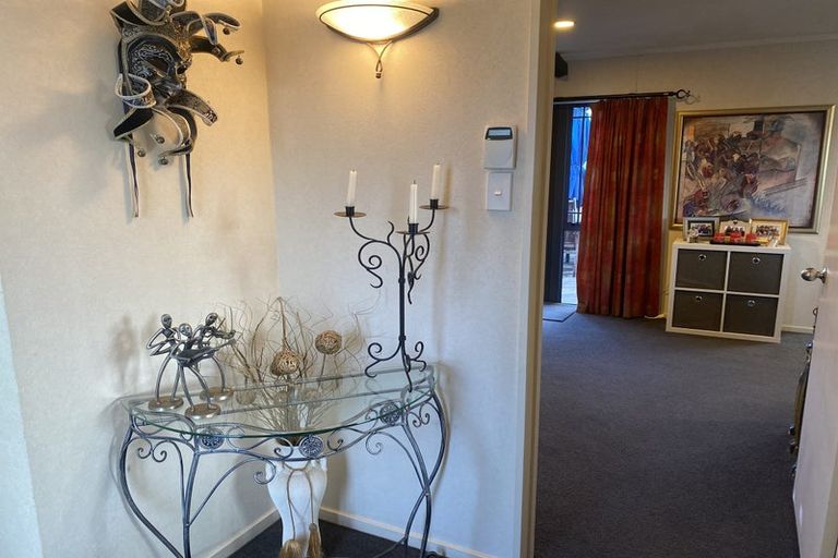 Photo of property in 81 Parnell Heights, Kelvin Grove, Palmerston North, 4414