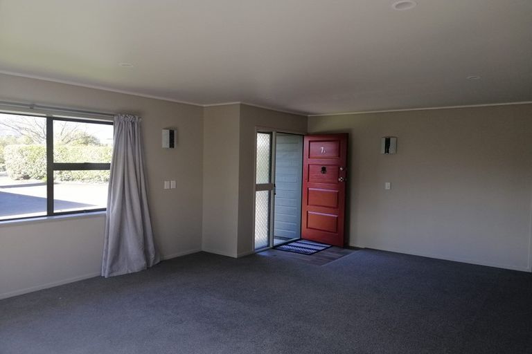 Photo of property in 7 Kathleen Place, Rainbow Point, Taupo, 3330