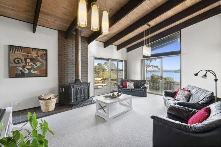Photo of property in 132 Aeroview Drive, Beach Haven, Auckland, 0626